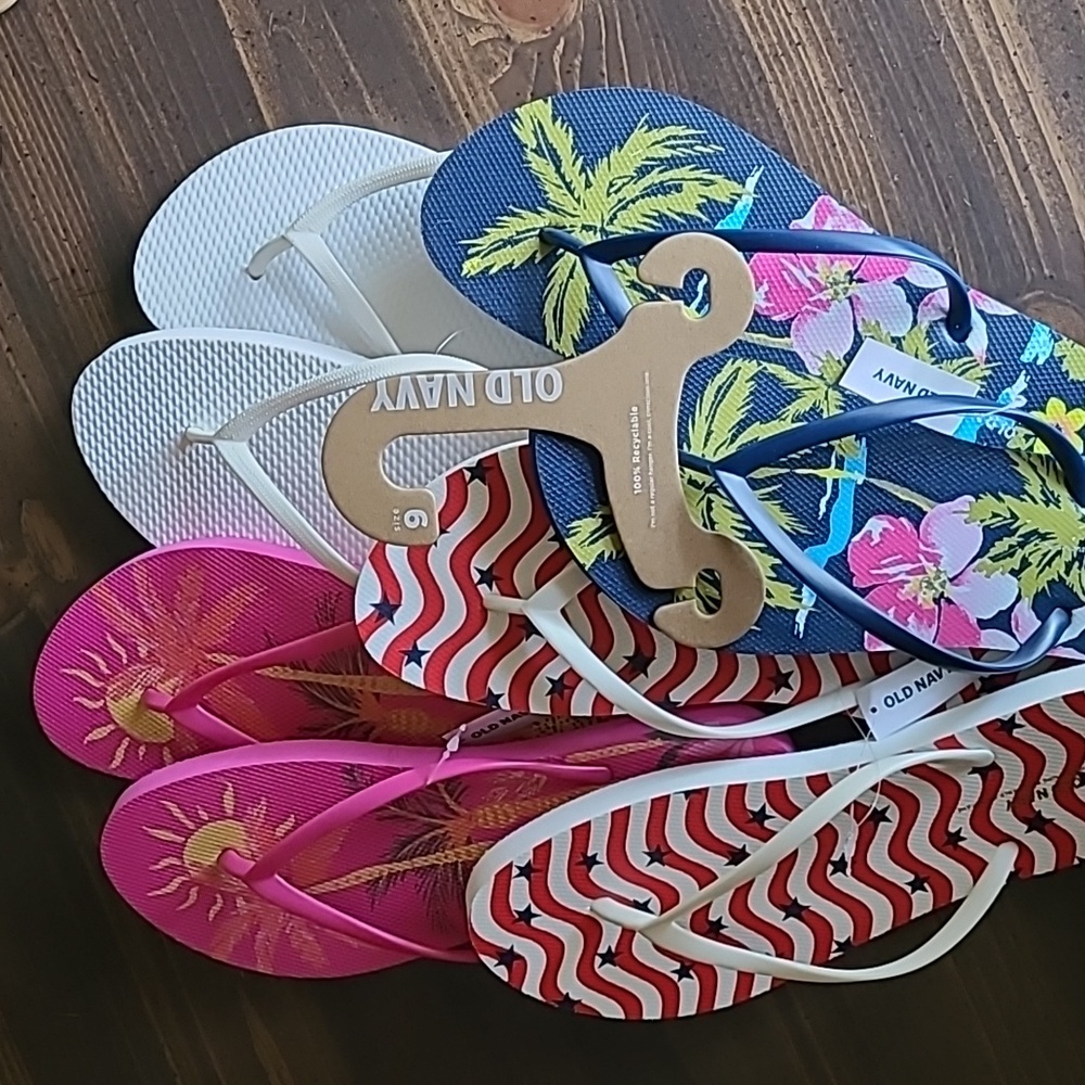4 PAIR Old Navy Flip Flop Sandals Sz 9